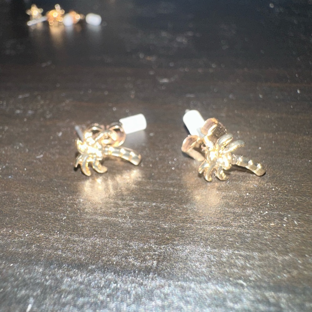 Gold palm tree Stud Earrings 3mm